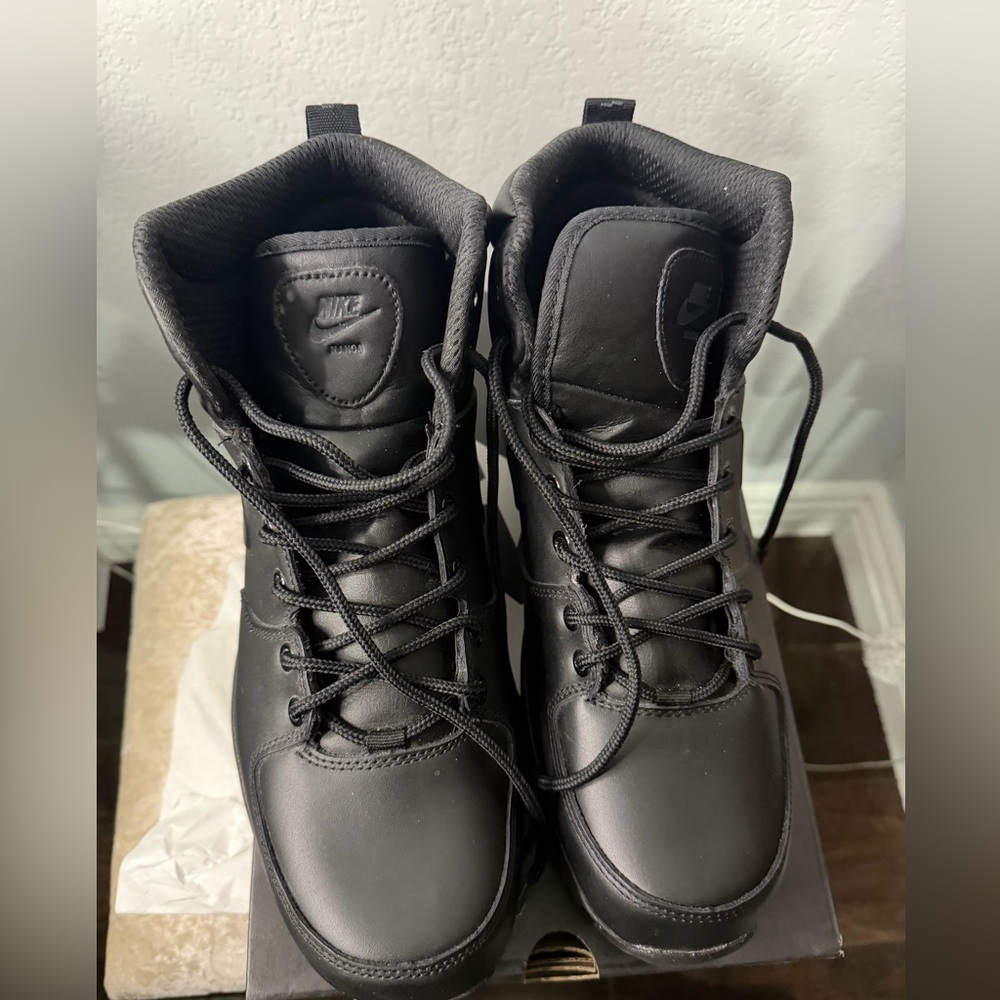Nike Men's Black Leather Boots